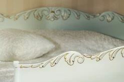 Talonpoikaisrokokoo Sänky 11 Talonpoikaisrokokoo Sänky -Vuodevaatteet Myynti 2024 MG 0166