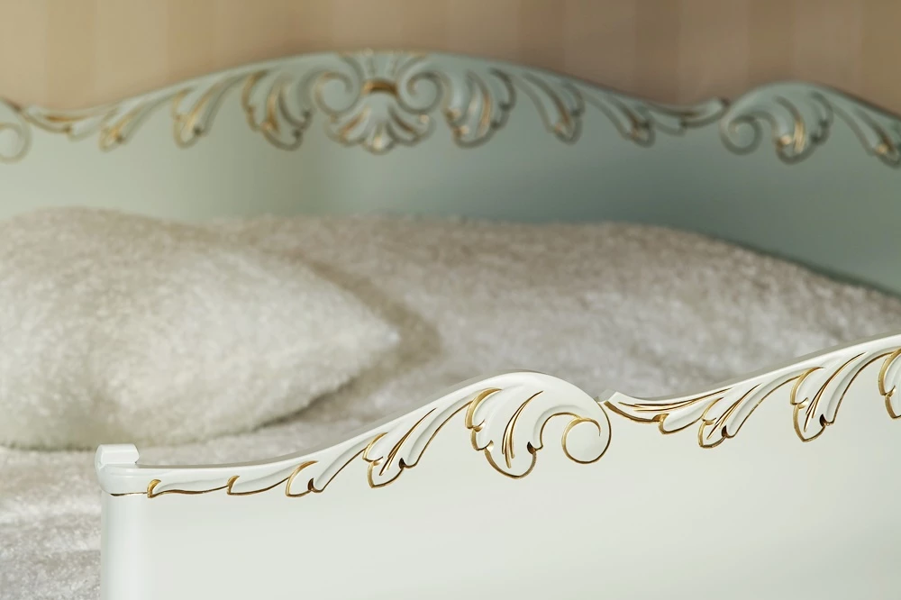 Talonpoikaisrokokoo Sänky 6 Talonpoikaisrokokoo Sänky - Image 4