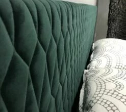 Azurro Sänky Samettikangasverhoilulla 10 Azurro Sänky Samettikangasverhoilulla -Vuodevaatteet Myynti 2024 azurro velvet vihr