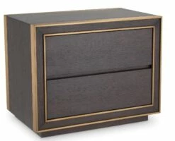 Esittelyssä olevat tuotteet 17 Camelot Yöpöytä